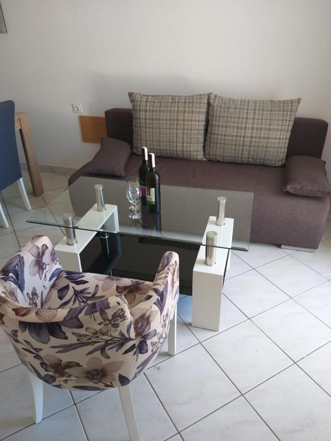 Apartmani Ana Tribalj Exterior foto