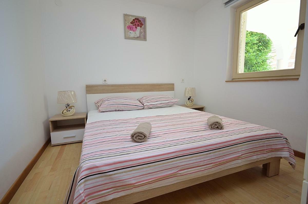 Apartmani Ana Tribalj Exterior foto