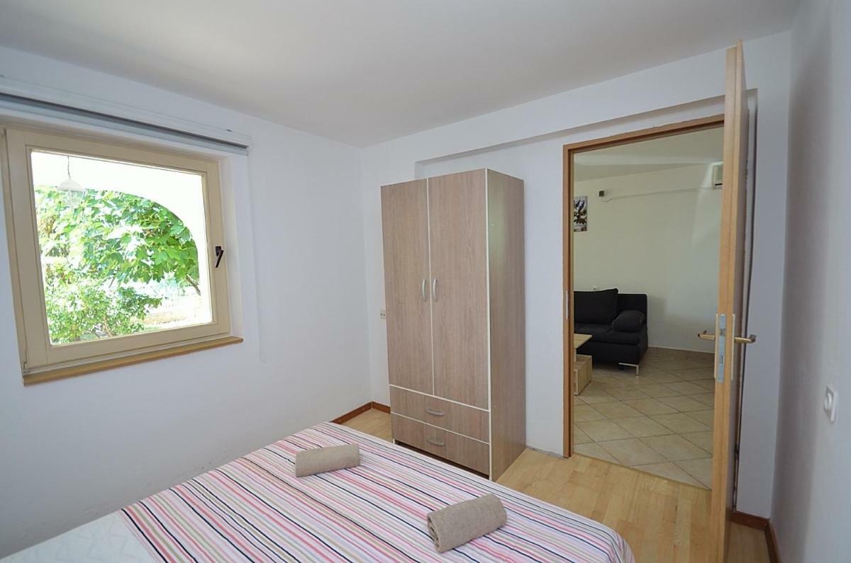 Apartmani Ana Tribalj Exterior foto