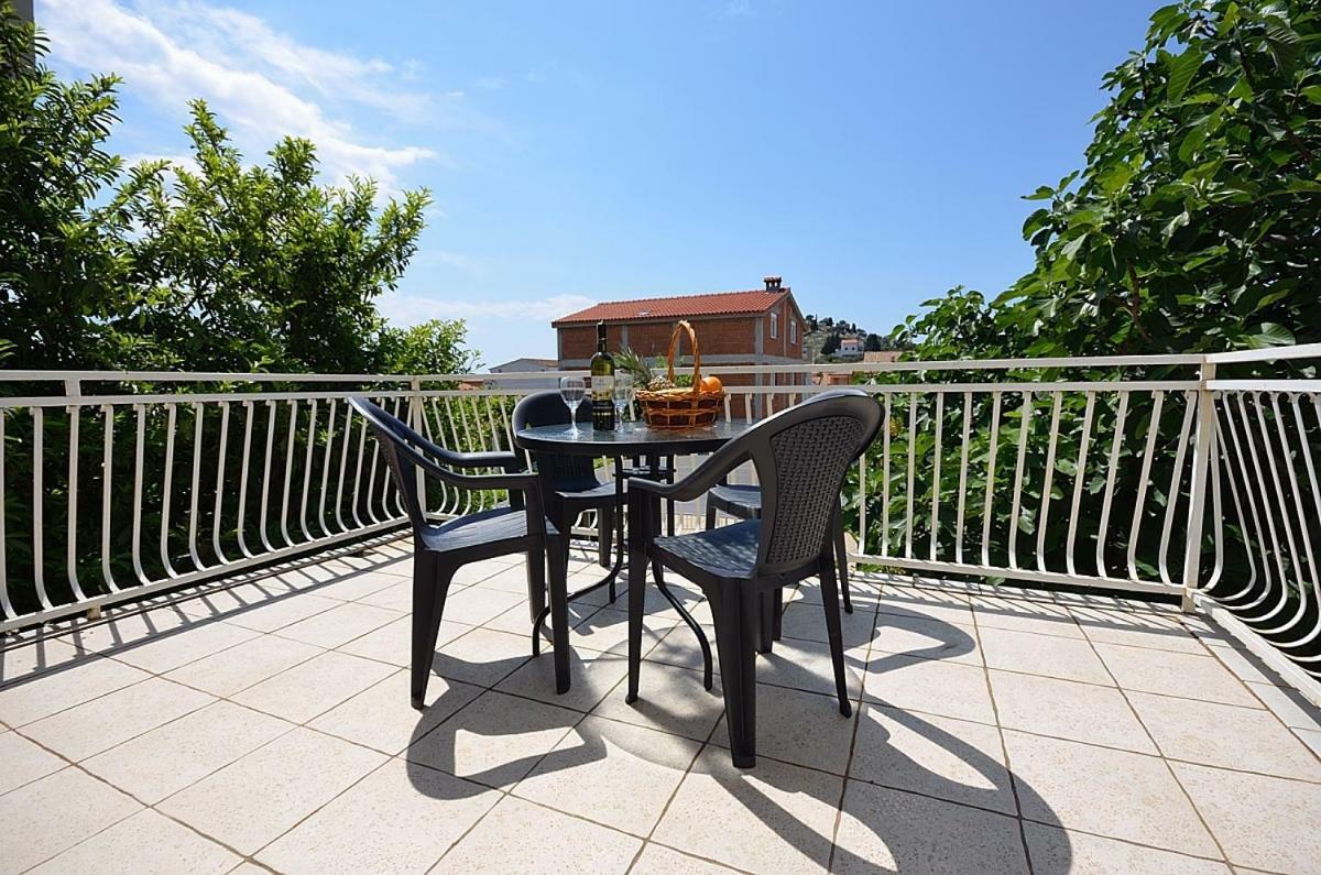 Apartmani Ana Tribalj Exterior foto